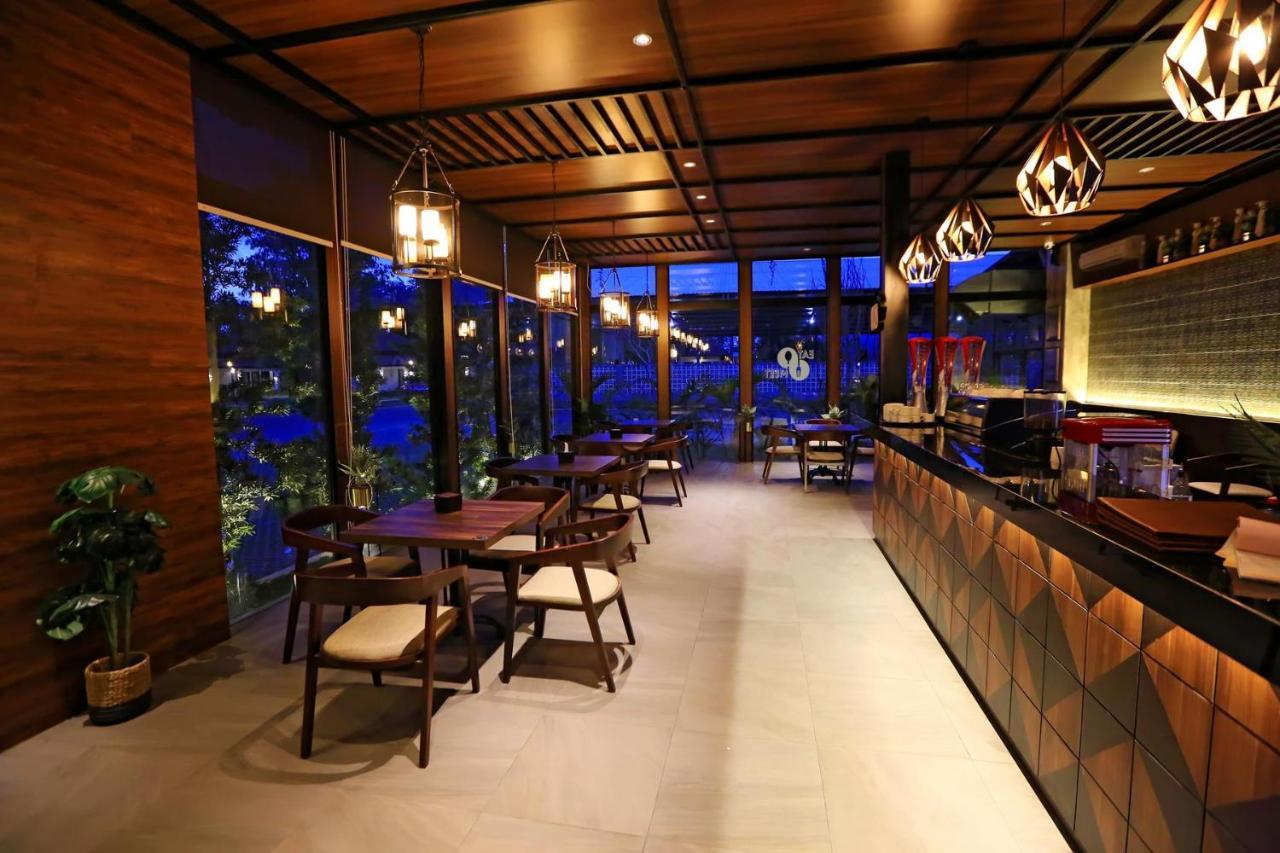 New Surya Hotel Banyuwangi  Eksteriør billede