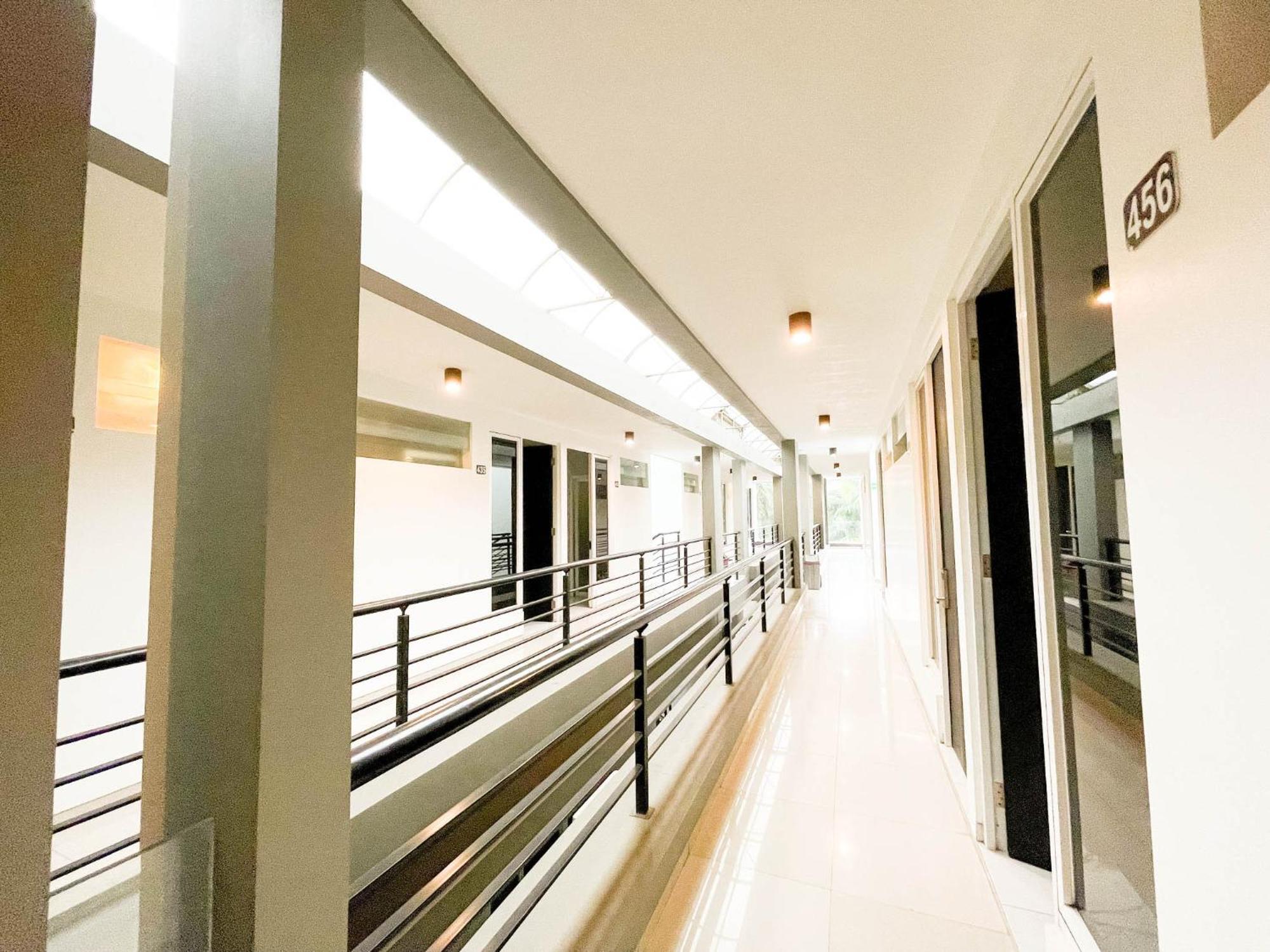 New Surya Hotel Banyuwangi  Eksteriør billede