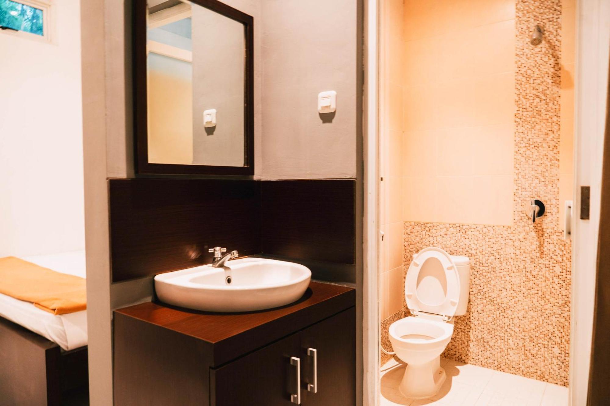 New Surya Hotel Banyuwangi  Eksteriør billede