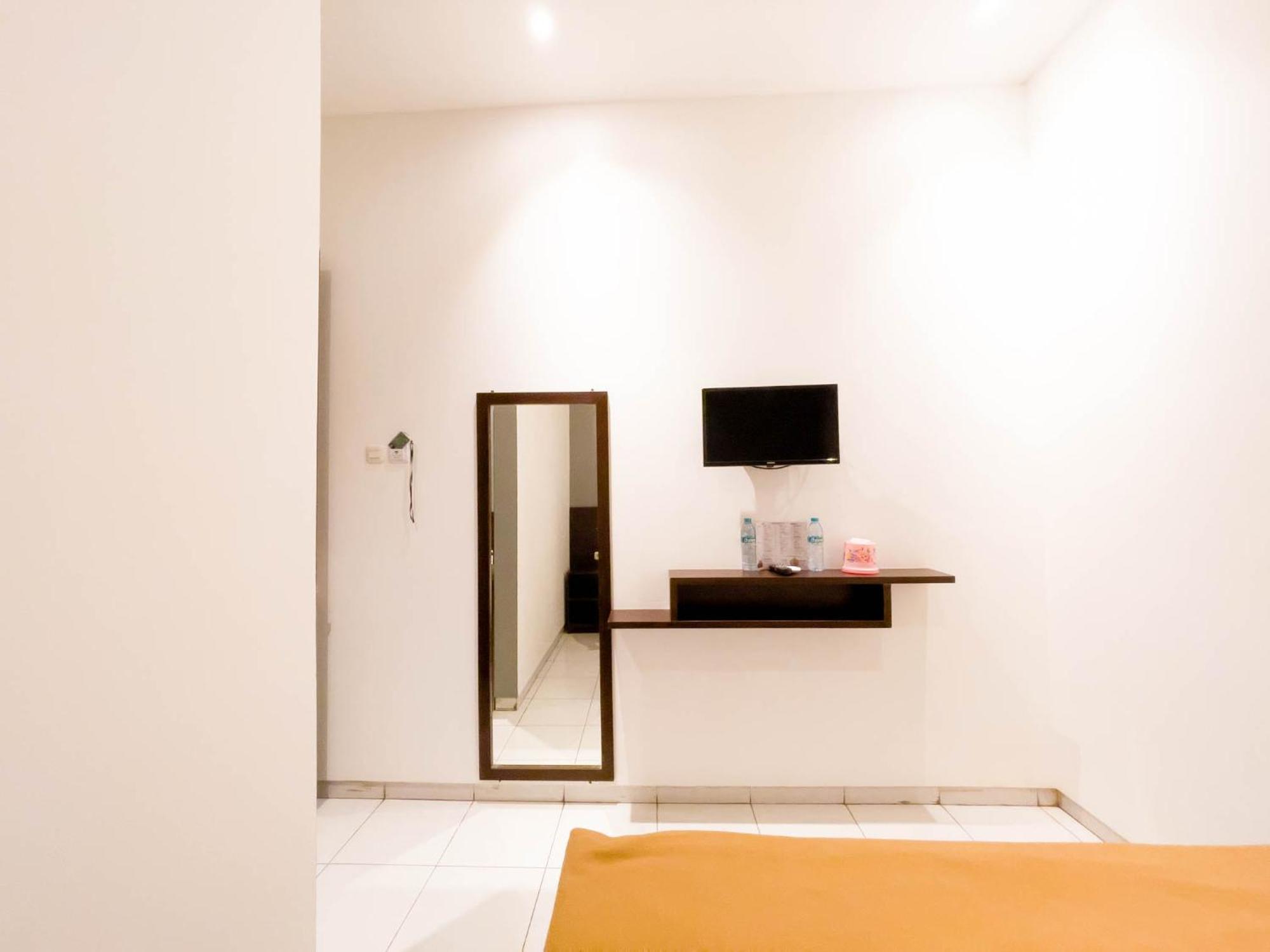 New Surya Hotel Banyuwangi  Eksteriør billede
