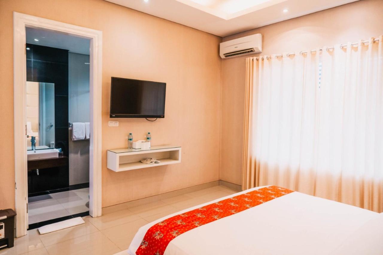 New Surya Hotel Banyuwangi  Eksteriør billede