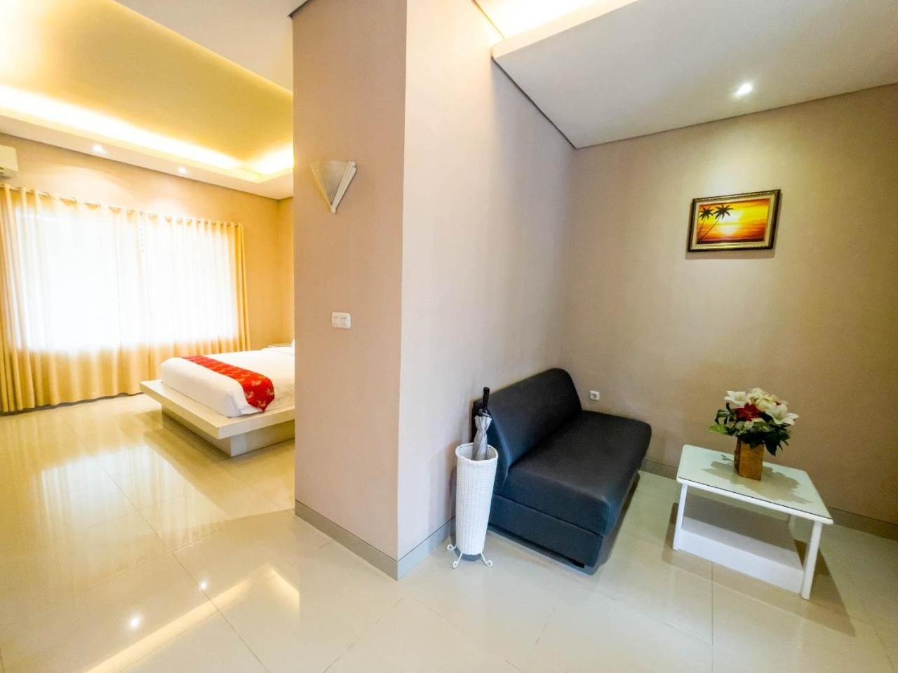 New Surya Hotel Banyuwangi  Eksteriør billede